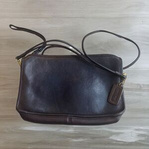 Vintage Coach Women’s Clutch Shoulder Bag Brown Full Grain‎ Leather Minimalist